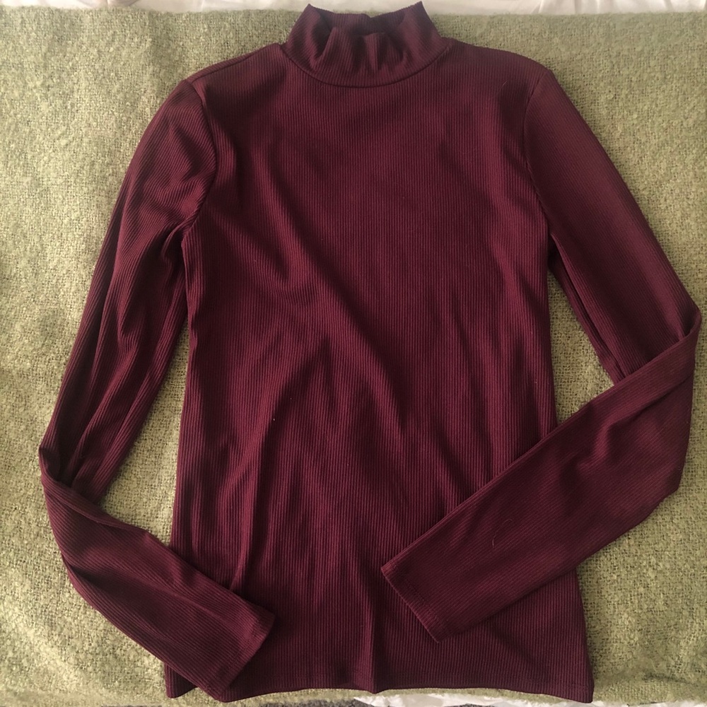 Ribbed mock neck top
